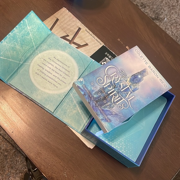 The Crystal Spirits Oracle - Picture 3 of 3